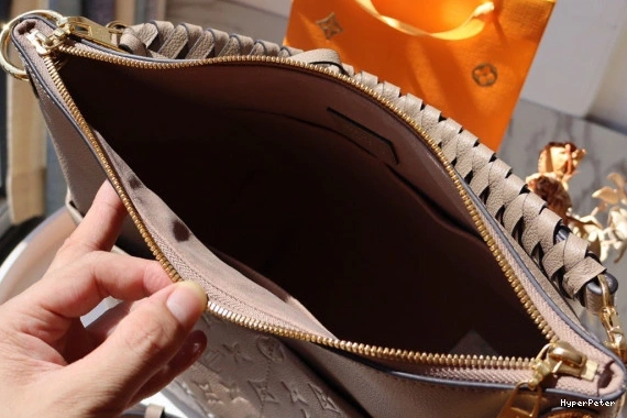 LOUIS VUITTON MAIDA HOBO 0722